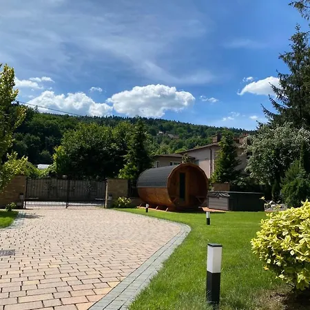 Zarabie Villa Myslenice