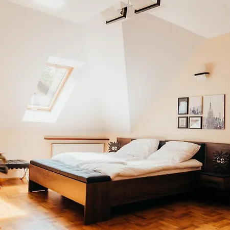 Zarabie Vila Myślenice