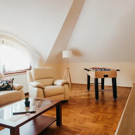 Zarabie Vila Myślenice