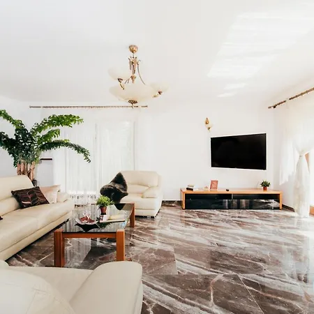 빌라 Zarabie 마이슬레니체